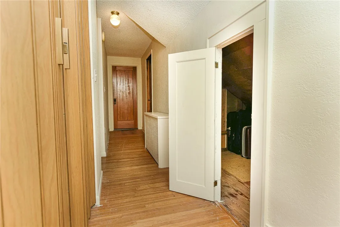 34 Cleverdale Road, Greece, New York 14616, Greece, New York 14616, 4 Bedrooms Bedrooms, 7 Rooms Rooms,2 BathroomsBathrooms,Residential,For Sale,34 Cleverdale Road, Greece, New York 14616,R1623204