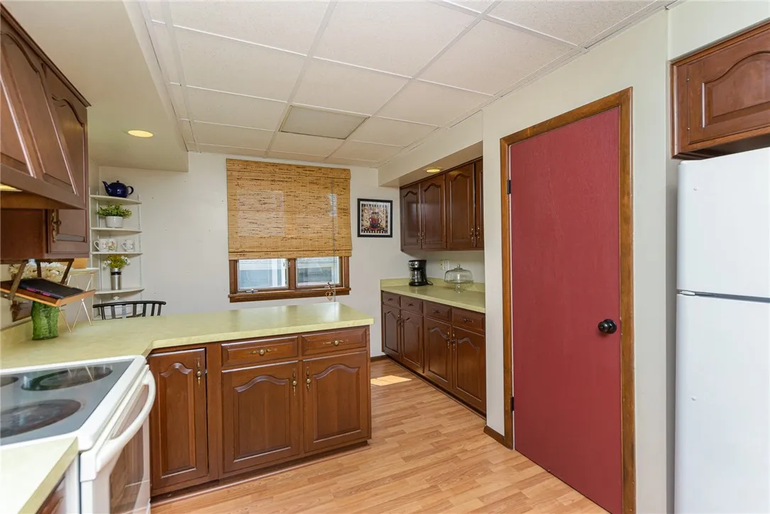 34 Cleverdale Road, Greece, New York 14616, Greece, New York 14616, 4 Bedrooms Bedrooms, 7 Rooms Rooms,2 BathroomsBathrooms,Residential,For Sale,34 Cleverdale Road, Greece, New York 14616,R1623204