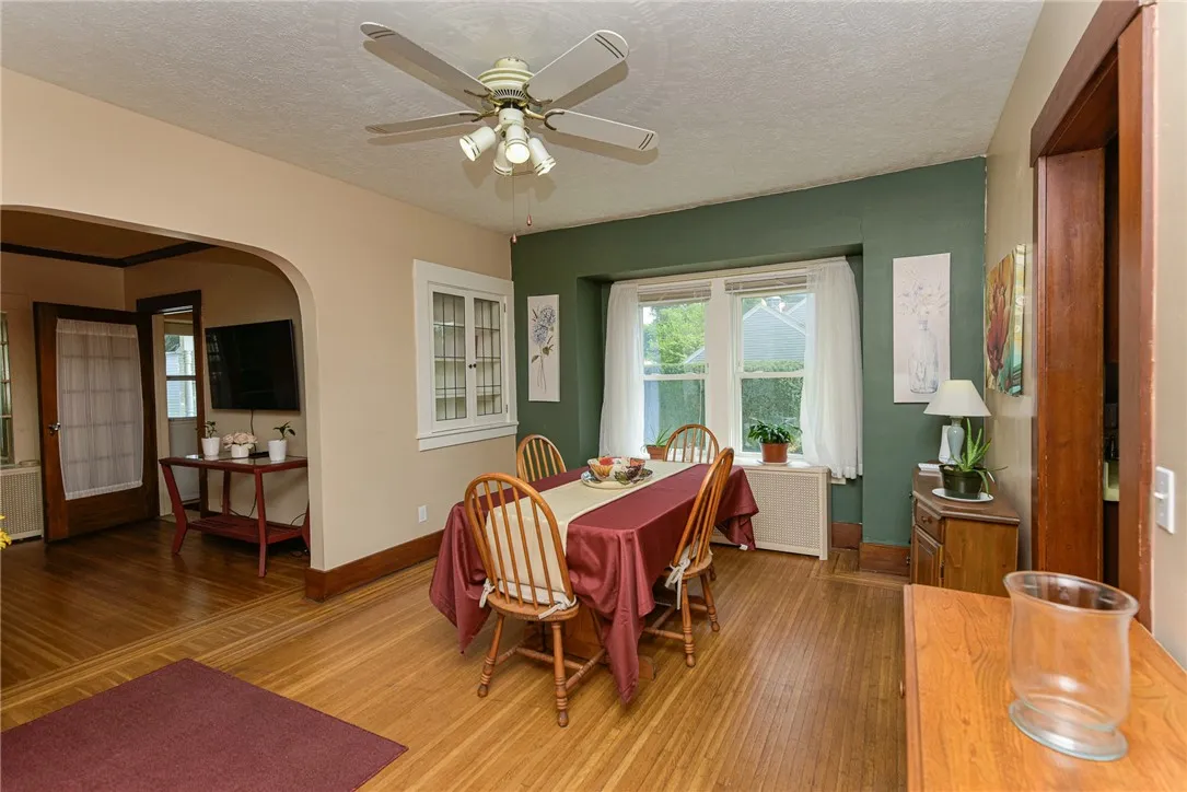 34 Cleverdale Road, Greece, New York 14616, Greece, New York 14616, 4 Bedrooms Bedrooms, 7 Rooms Rooms,2 BathroomsBathrooms,Residential,For Sale,34 Cleverdale Road, Greece, New York 14616,R1623204