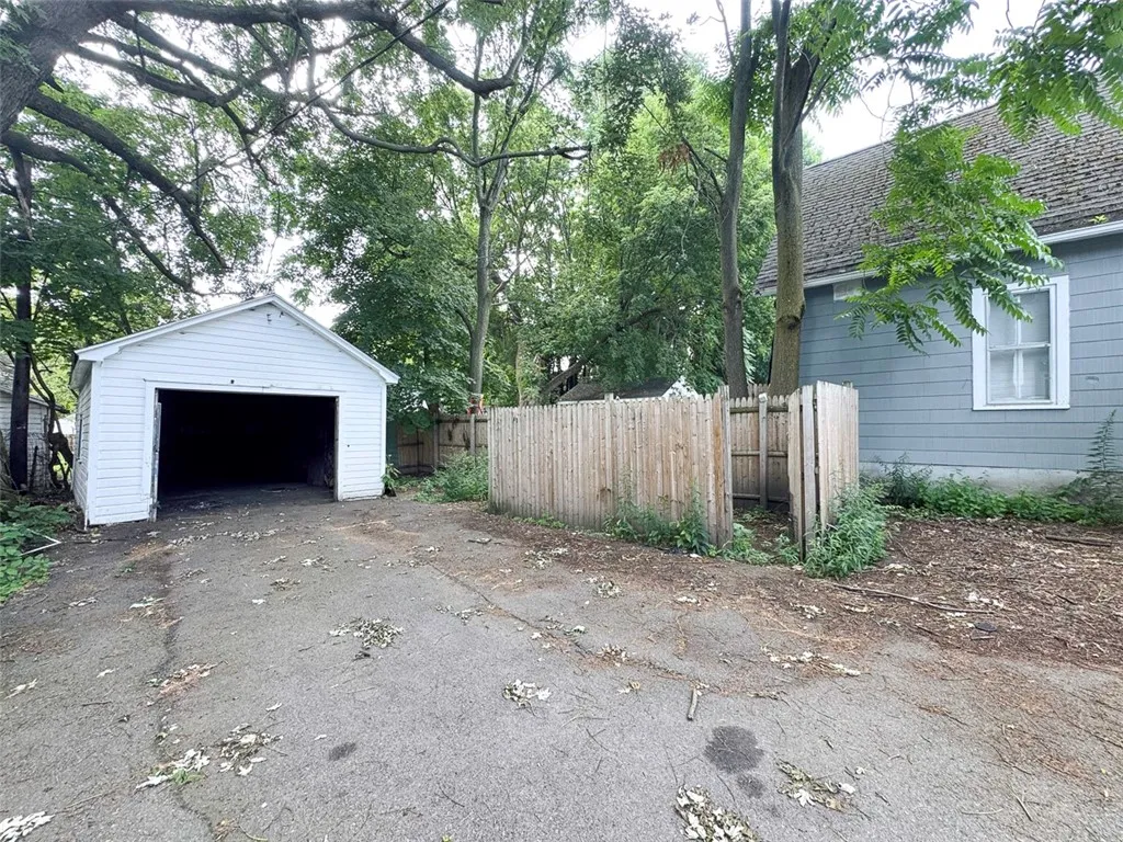 81 Kosciusko Street, Rochester, New York 14621, Rochester, New York 14621, 2 Bedrooms Bedrooms, 6 Rooms Rooms,1 BathroomBathrooms,Residential,For Sale,81 Kosciusko Street, Rochester, New York 14621,R1621904