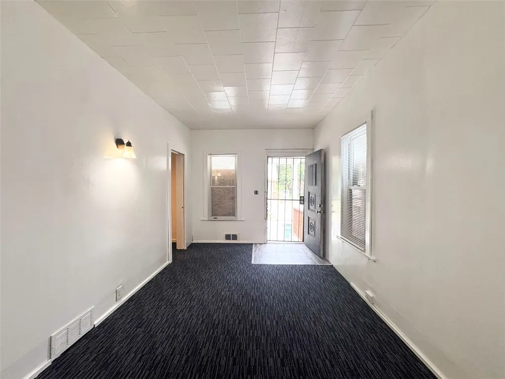 81 Kosciusko Street, Rochester, New York 14621, Rochester, New York 14621, 2 Bedrooms Bedrooms, 6 Rooms Rooms,1 BathroomBathrooms,Residential,For Sale,81 Kosciusko Street, Rochester, New York 14621,R1621904