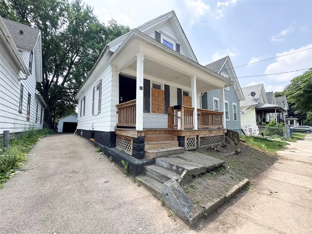 81 Kosciusko Street, Rochester, New York 14621, Rochester, New York 14621, 2 Bedrooms Bedrooms, 6 Rooms Rooms,1 BathroomBathrooms,Residential,For Sale,81 Kosciusko Street, Rochester, New York 14621,R1621904