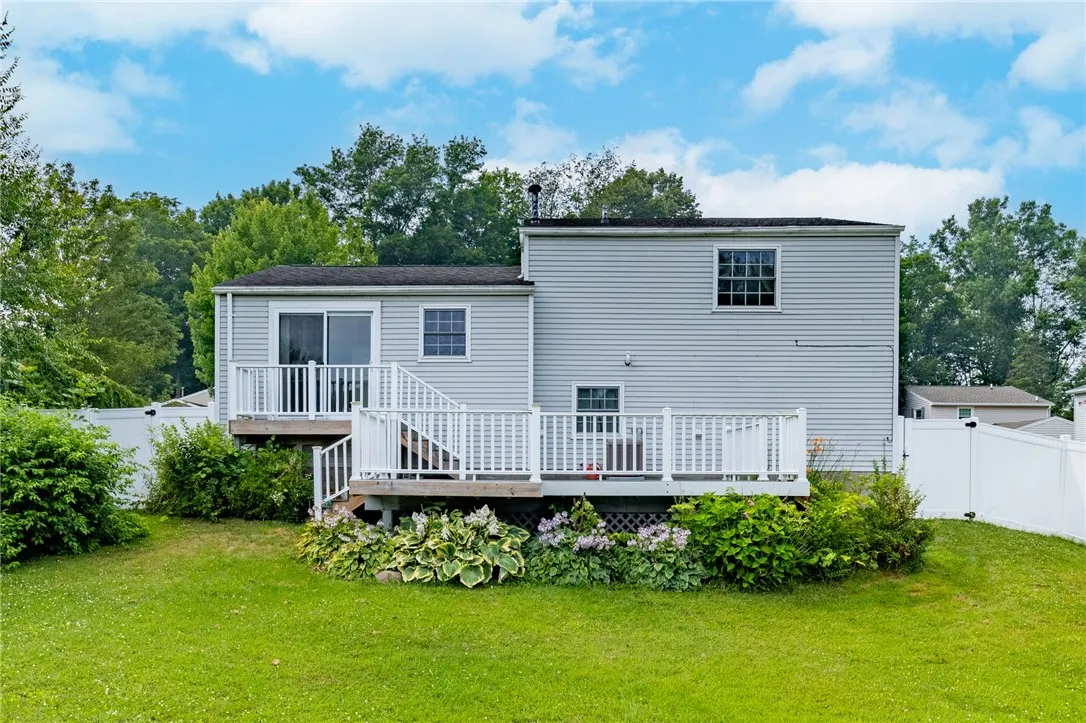 3382 Pennyroyal Court, Walworth, New York 14568, Walworth, New York 14568, 3 Bedrooms Bedrooms, 6 Rooms Rooms,1 BathroomBathrooms,Residential,For Sale,3382 Pennyroyal Court, Walworth, New York 14568,R1623122