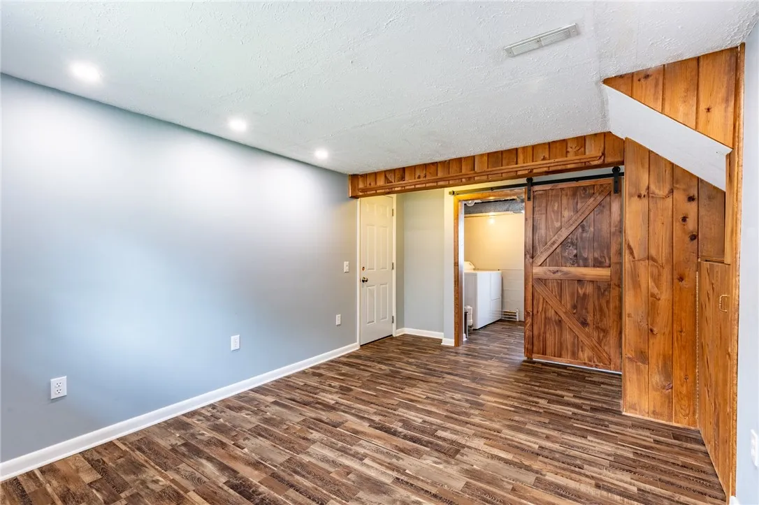 3382 Pennyroyal Court, Walworth, New York 14568, Walworth, New York 14568, 3 Bedrooms Bedrooms, 6 Rooms Rooms,1 BathroomBathrooms,Residential,For Sale,3382 Pennyroyal Court, Walworth, New York 14568,R1623122
