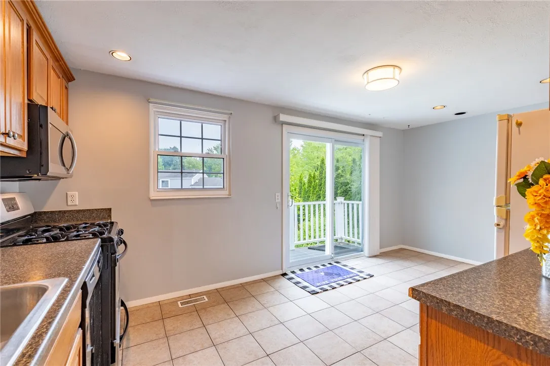 3382 Pennyroyal Court, Walworth, New York 14568, Walworth, New York 14568, 3 Bedrooms Bedrooms, 6 Rooms Rooms,1 BathroomBathrooms,Residential,For Sale,3382 Pennyroyal Court, Walworth, New York 14568,R1623122