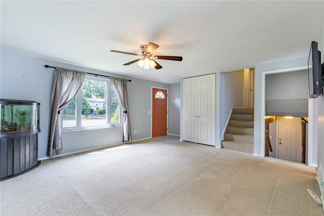 3382 Pennyroyal Court, Walworth, New York 14568, Walworth, New York 14568, 3 Bedrooms Bedrooms, 6 Rooms Rooms,1 BathroomBathrooms,Residential,For Sale,3382 Pennyroyal Court, Walworth, New York 14568,R1623122
