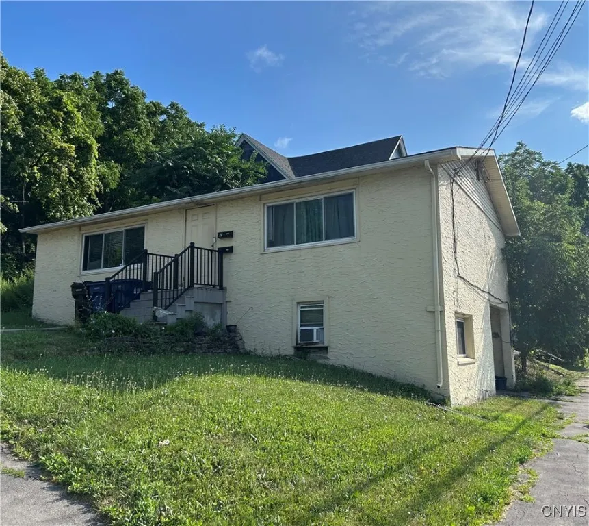 1501 Burnet Avenue, Syracuse, New York 13206, Syracuse, New York 13206, 3 Bedrooms Bedrooms, ,3 BathroomsBathrooms,Residential,For Sale,1501 Burnet Avenue, Syracuse, New York 13206,S1623049
