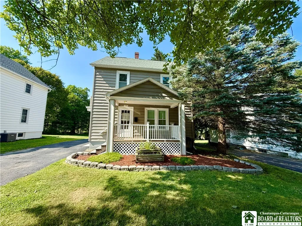 1338 Newland Avenue, Jamestown, New York 14701, Jamestown, New York 14701, 3 Bedrooms Bedrooms, 9 Rooms Rooms,2 BathroomsBathrooms,Residential,For Sale,1338 Newland Avenue, Jamestown, New York 14701,R1623364