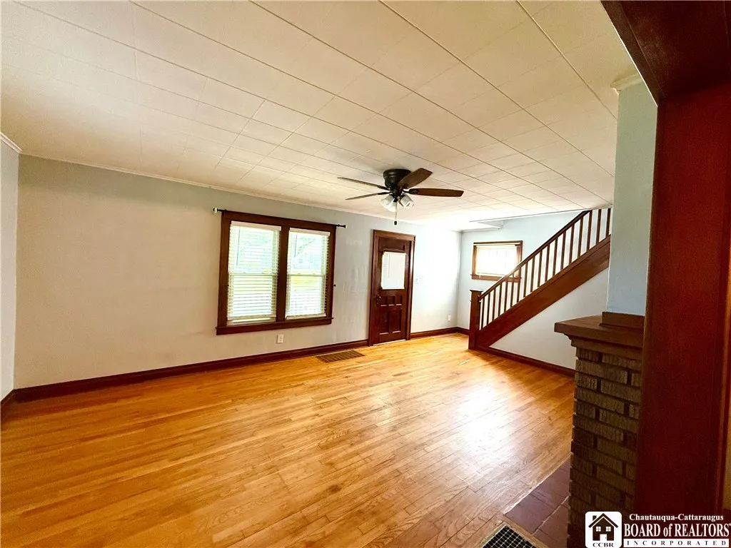 1338 Newland Avenue, Jamestown, New York 14701, Jamestown, New York 14701, 3 Bedrooms Bedrooms, 9 Rooms Rooms,2 BathroomsBathrooms,Residential,For Sale,1338 Newland Avenue, Jamestown, New York 14701,R1623364