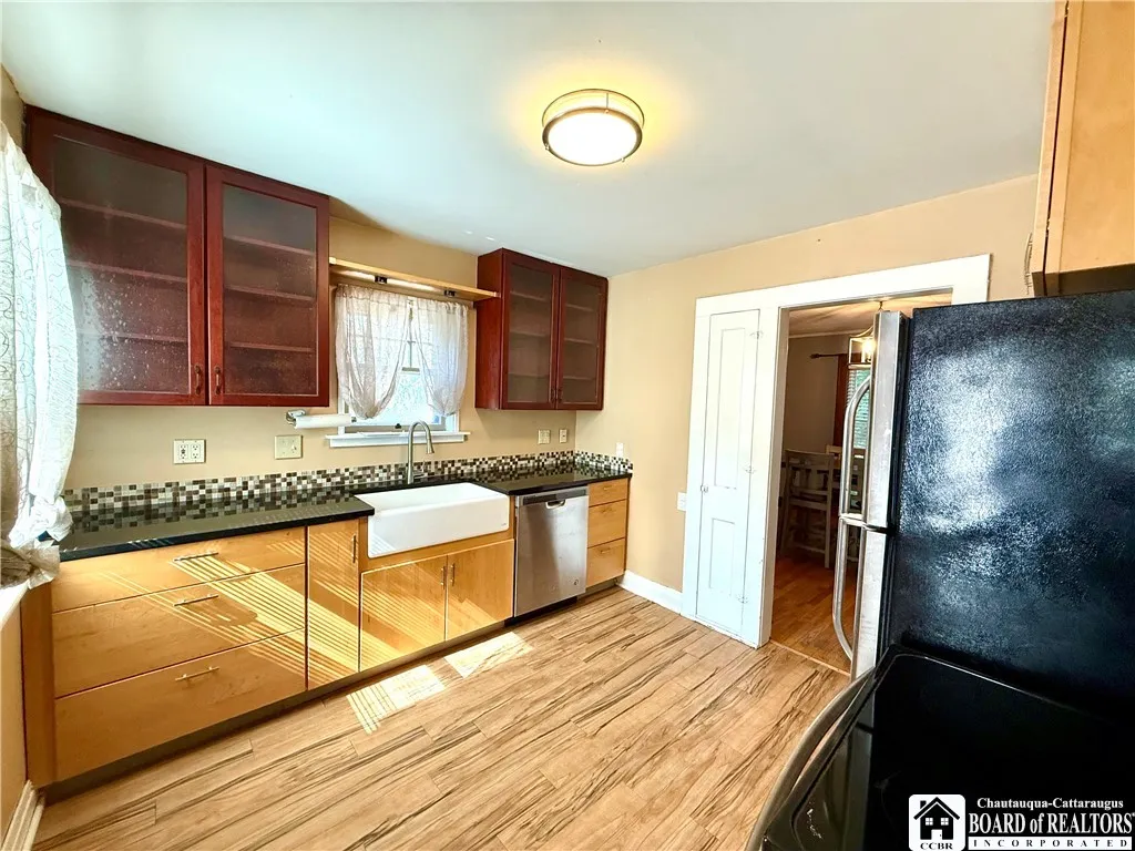 1338 Newland Avenue, Jamestown, New York 14701, Jamestown, New York 14701, 3 Bedrooms Bedrooms, 9 Rooms Rooms,2 BathroomsBathrooms,Residential,For Sale,1338 Newland Avenue, Jamestown, New York 14701,R1623364