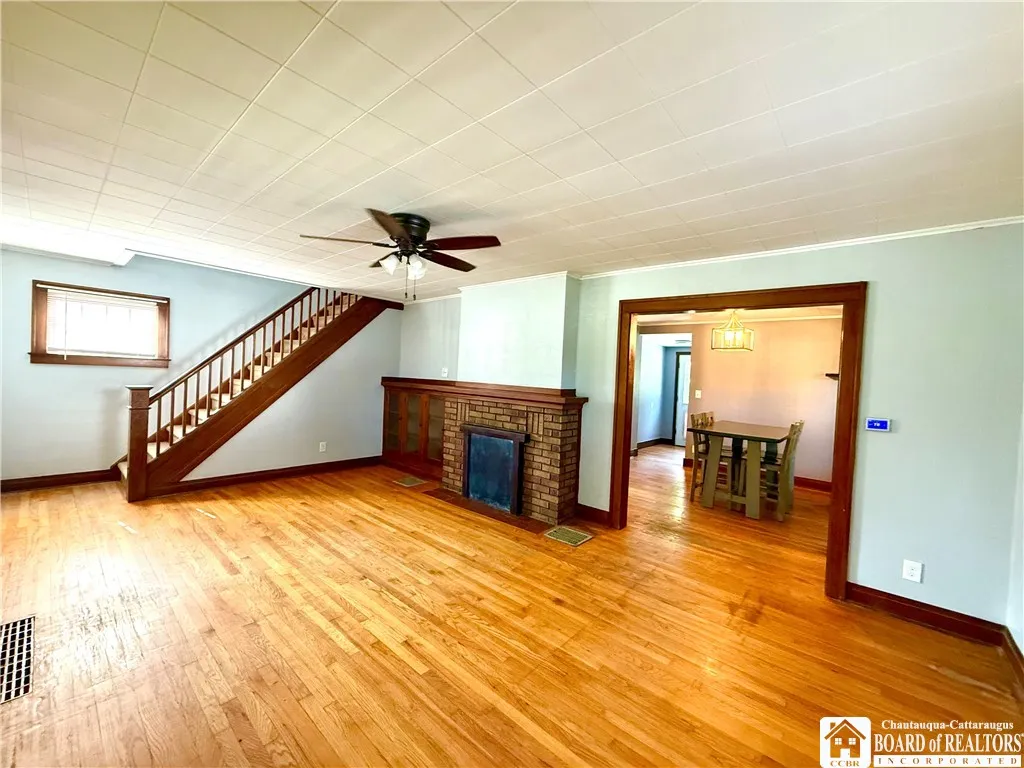 1338 Newland Avenue, Jamestown, New York 14701, Jamestown, New York 14701, 3 Bedrooms Bedrooms, 9 Rooms Rooms,2 BathroomsBathrooms,Residential,For Sale,1338 Newland Avenue, Jamestown, New York 14701,R1623364