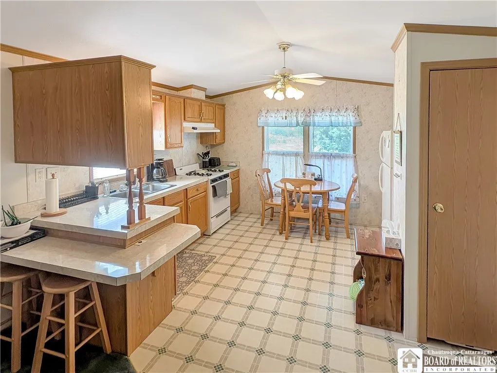 27 Lawndale Road, Chautauqua, New York 14757, Chautauqua, New York 14757, 2 Bedrooms Bedrooms, 7 Rooms Rooms,1 BathroomBathrooms,Residential,For Sale,27 Lawndale Road, Chautauqua, New York 14757,R1622853