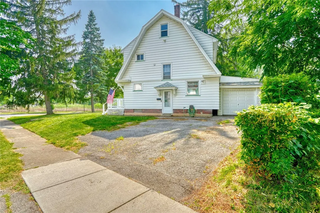 440 Genesee Park Boulevard, Rochester, New York 14, Rochester, New York 14619, 3 Bedrooms Bedrooms, 7 Rooms Rooms,1 BathroomBathrooms,Residential,For Sale,440 Genesee Park Boulevard, Rochester, New York 14,R1621407