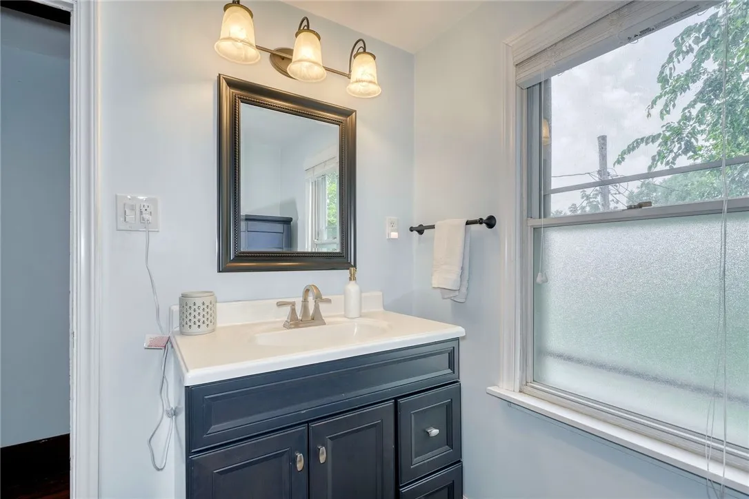 440 Genesee Park Boulevard, Rochester, New York 14, Rochester, New York 14619, 3 Bedrooms Bedrooms, 7 Rooms Rooms,1 BathroomBathrooms,Residential,For Sale,440 Genesee Park Boulevard, Rochester, New York 14,R1621407