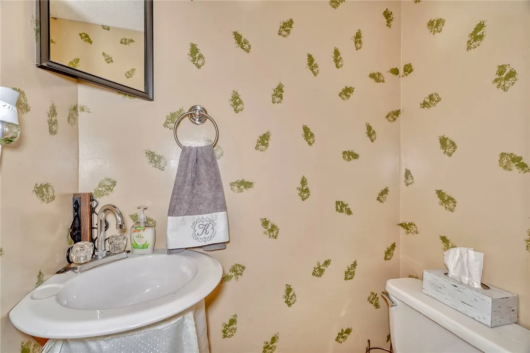 440 Genesee Park Boulevard, Rochester, New York 14, Rochester, New York 14619, 3 Bedrooms Bedrooms, 7 Rooms Rooms,1 BathroomBathrooms,Residential,For Sale,440 Genesee Park Boulevard, Rochester, New York 14,R1621407