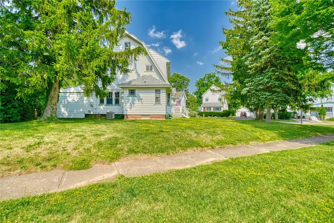 440 Genesee Park Boulevard, Rochester, New York 14, Rochester, New York 14619, 3 Bedrooms Bedrooms, 7 Rooms Rooms,1 BathroomBathrooms,Residential,For Sale,440 Genesee Park Boulevard, Rochester, New York 14,R1621407
