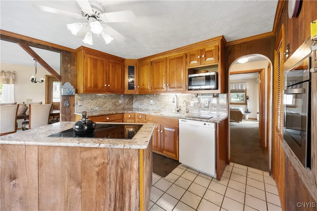8362 State Route 13, Lenox, New York 13032, Lenox, New York 13032, 3 Bedrooms Bedrooms, 8 Rooms Rooms,2 BathroomsBathrooms,Residential,For Sale,8362 State Route 13, Lenox, New York 13032,S1622529