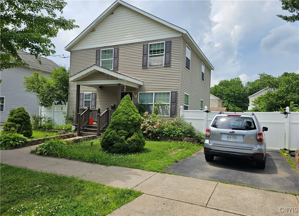 1128 West Street, Utica, New York 13501, Utica, New York 13501, 4 Bedrooms Bedrooms, 9 Rooms Rooms,3 BathroomsBathrooms,Residential,For Sale,1128 West Street, Utica, New York 13501,S1623307
