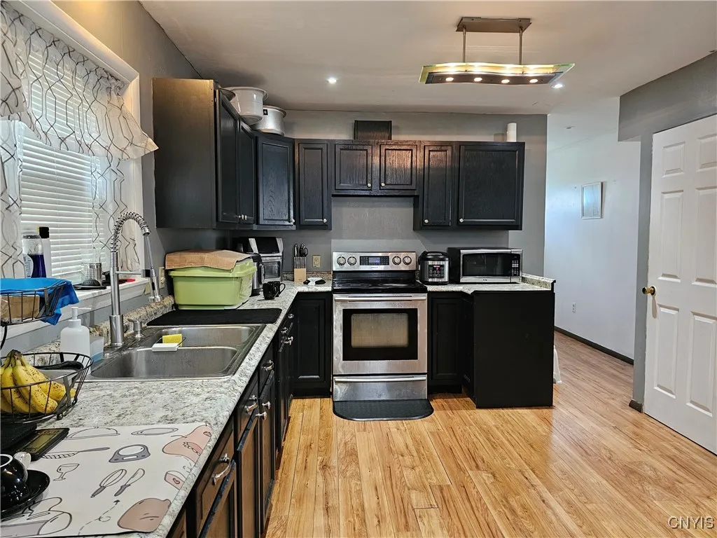 1128 West Street, Utica, New York 13501, Utica, New York 13501, 4 Bedrooms Bedrooms, 9 Rooms Rooms,3 BathroomsBathrooms,Residential,For Sale,1128 West Street, Utica, New York 13501,S1623307