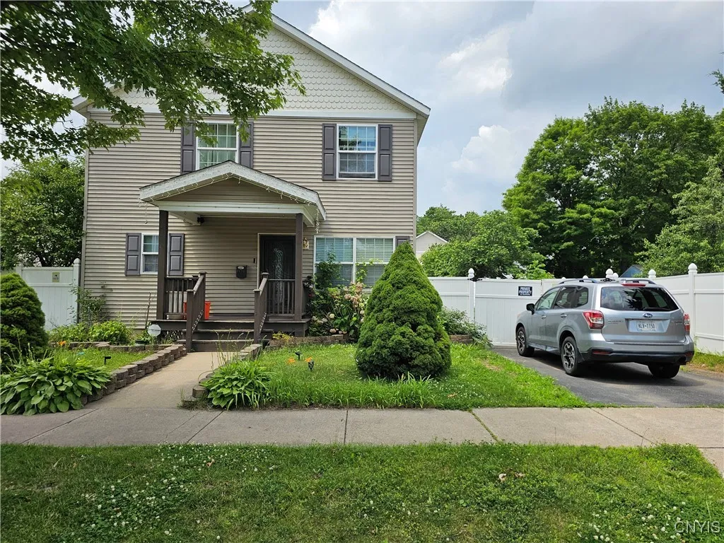1128 West Street, Utica, New York 13501, Utica, New York 13501, 4 Bedrooms Bedrooms, 9 Rooms Rooms,3 BathroomsBathrooms,Residential,For Sale,1128 West Street, Utica, New York 13501,S1623307