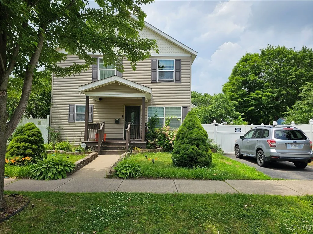 1128 West Street, Utica, New York 13501, Utica, New York 13501, 4 Bedrooms Bedrooms, 9 Rooms Rooms,3 BathroomsBathrooms,Residential,For Sale,1128 West Street, Utica, New York 13501,S1623307