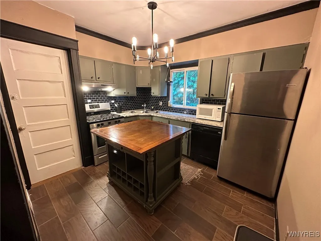 59 Inwood Place, Buffalo, New York 14209, Buffalo, New York 14209, 8 Bedrooms Bedrooms, ,3 BathroomsBathrooms,Residential,For Sale,59 Inwood Place, Buffalo, New York 14209,B1612532