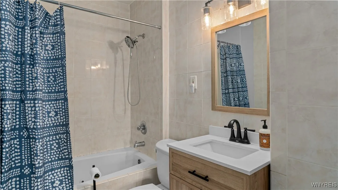 59 Inwood Place, Buffalo, New York 14209, Buffalo, New York 14209, 8 Bedrooms Bedrooms, ,3 BathroomsBathrooms,Residential,For Sale,59 Inwood Place, Buffalo, New York 14209,B1612532