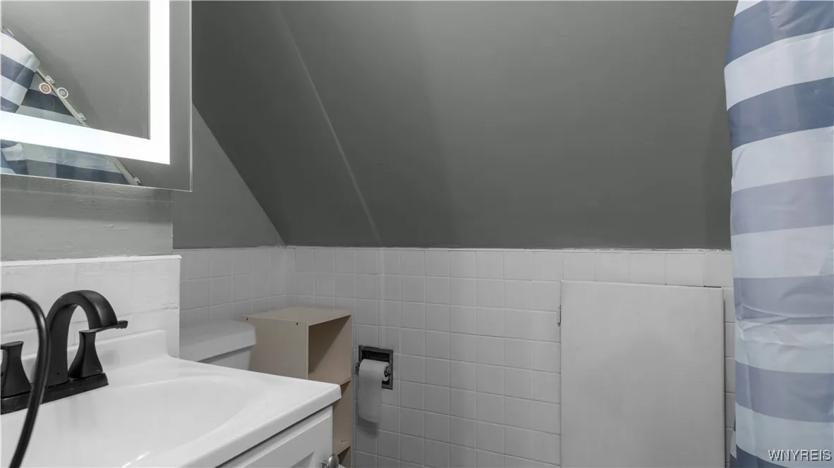59 Inwood Place, Buffalo, New York 14209, Buffalo, New York 14209, 8 Bedrooms Bedrooms, ,3 BathroomsBathrooms,Residential,For Sale,59 Inwood Place, Buffalo, New York 14209,B1612532