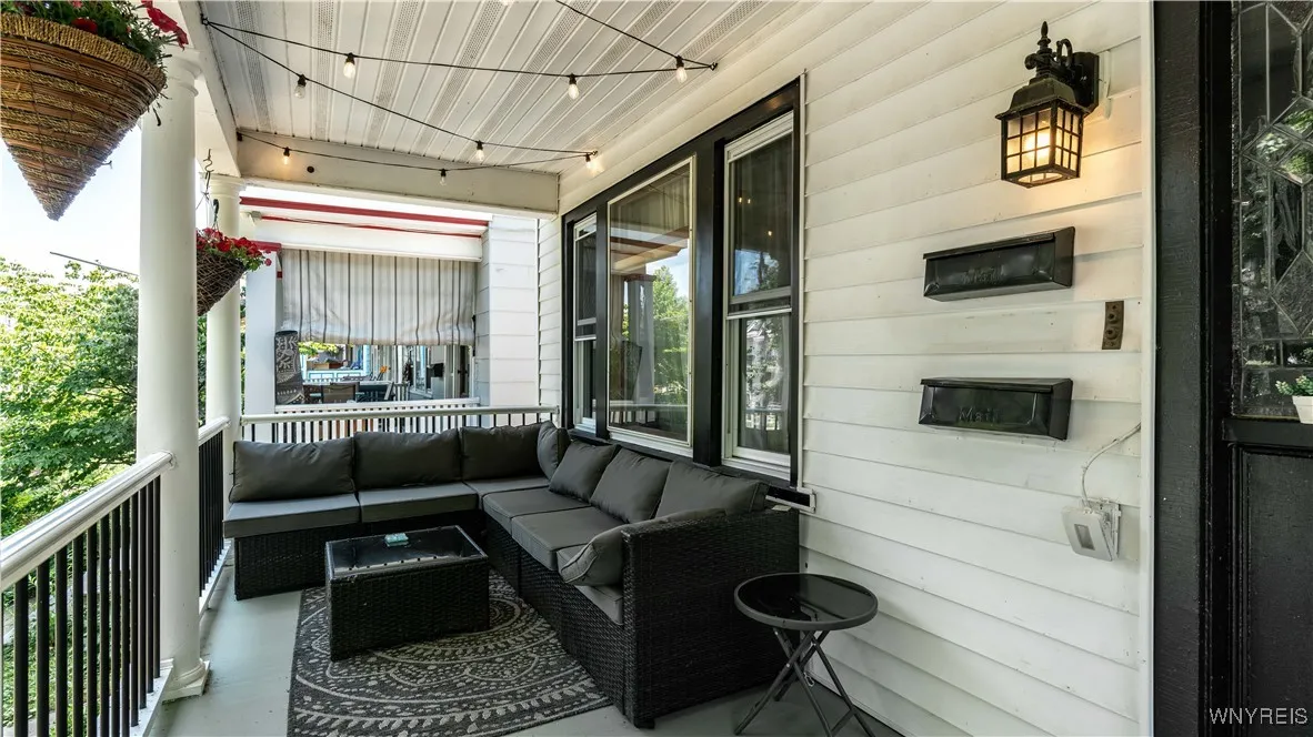 59 Inwood Place, Buffalo, New York 14209, Buffalo, New York 14209, 8 Bedrooms Bedrooms, ,3 BathroomsBathrooms,Residential,For Sale,59 Inwood Place, Buffalo, New York 14209,B1612532