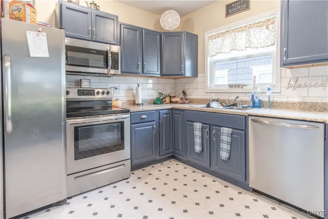 218 South Rutland Street, Watertown City, New York, Watertown City, New York 13601, 3 Bedrooms Bedrooms, 6 Rooms Rooms,1 BathroomBathrooms,Residential,For Sale,218 South Rutland Street, Watertown City, New York,S1623301