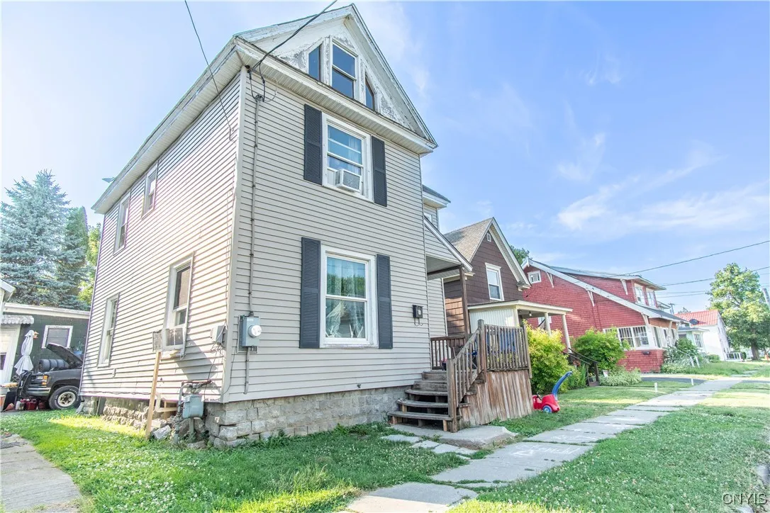 218 South Rutland Street, Watertown City, New York, Watertown City, New York 13601, 3 Bedrooms Bedrooms, 6 Rooms Rooms,1 BathroomBathrooms,Residential,For Sale,218 South Rutland Street, Watertown City, New York,S1623301