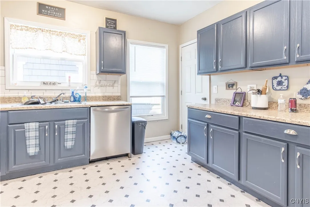 218 South Rutland Street, Watertown City, New York, Watertown City, New York 13601, 3 Bedrooms Bedrooms, 6 Rooms Rooms,1 BathroomBathrooms,Residential,For Sale,218 South Rutland Street, Watertown City, New York,S1623301