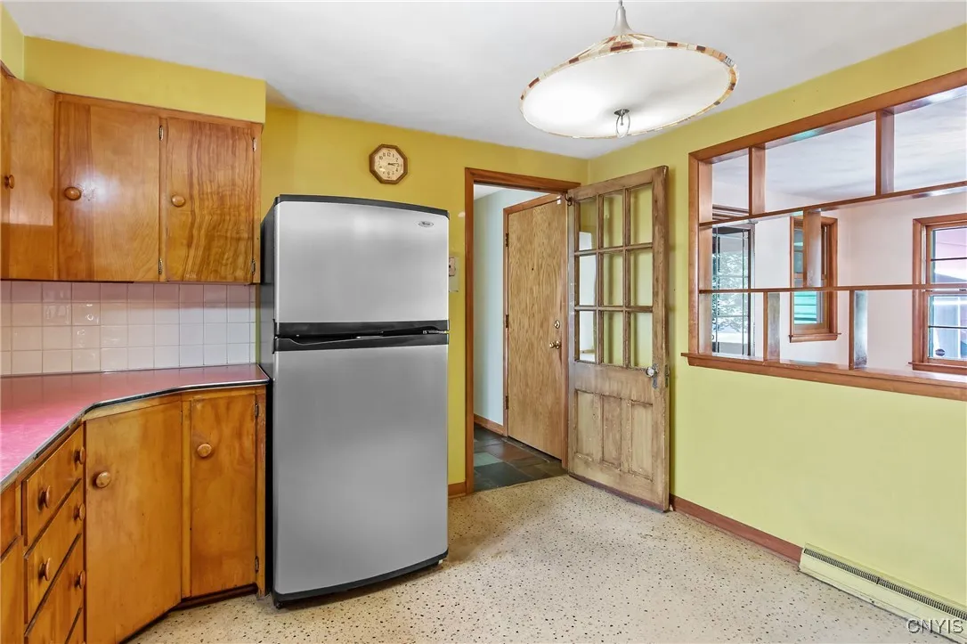 1231 Tulip Street, Salina, New York 13090, Salina, New York 13090, 3 Bedrooms Bedrooms, 9 Rooms Rooms,1 BathroomBathrooms,Residential,For Sale,1231 Tulip Street, Salina, New York 13090,S1623290