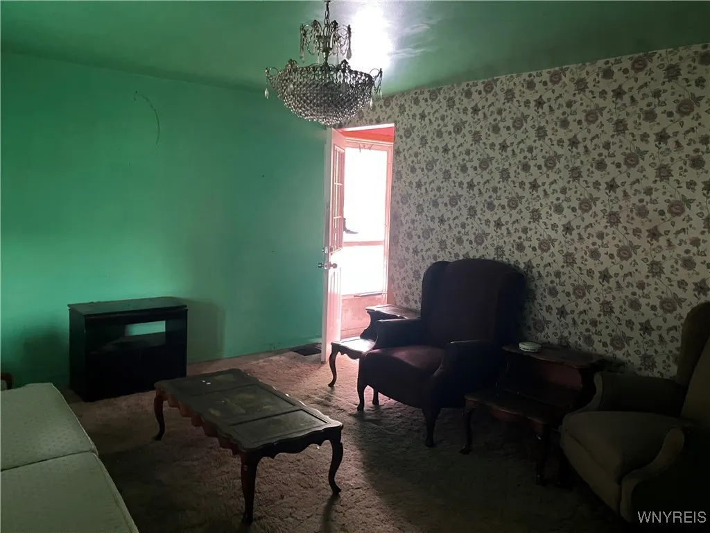 2737 21st Street, Niagara Falls, New York 14305, Niagara Falls, New York 14305, 3 Bedrooms Bedrooms, 6 Rooms Rooms,1 BathroomBathrooms,Residential Lease,For Rent,2737 21st Street, Niagara Falls, New York 14305,B1621963