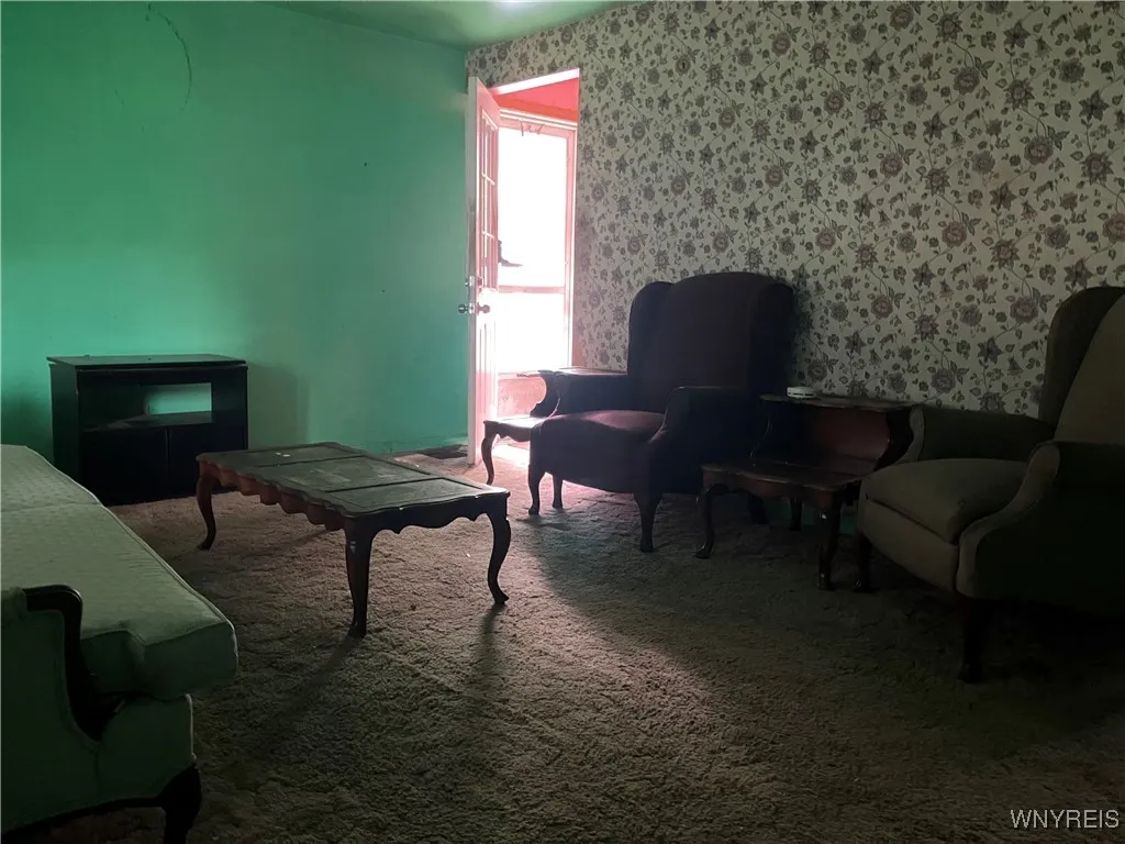 2737 21st Street, Niagara Falls, New York 14305, Niagara Falls, New York 14305, 3 Bedrooms Bedrooms, 6 Rooms Rooms,1 BathroomBathrooms,Residential Lease,For Rent,2737 21st Street, Niagara Falls, New York 14305,B1621963