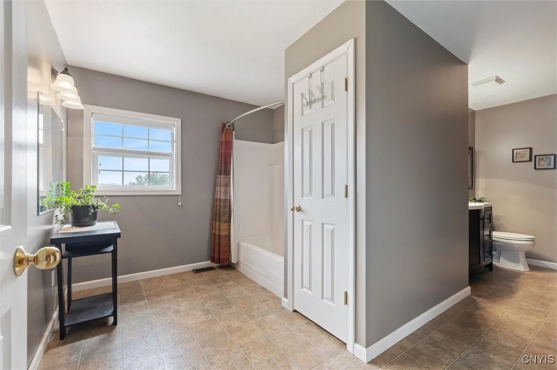 Second floor full bath