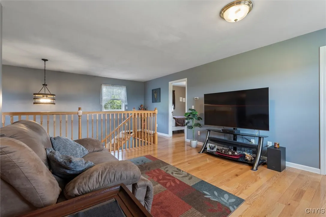 Upper open area tv/hobby area