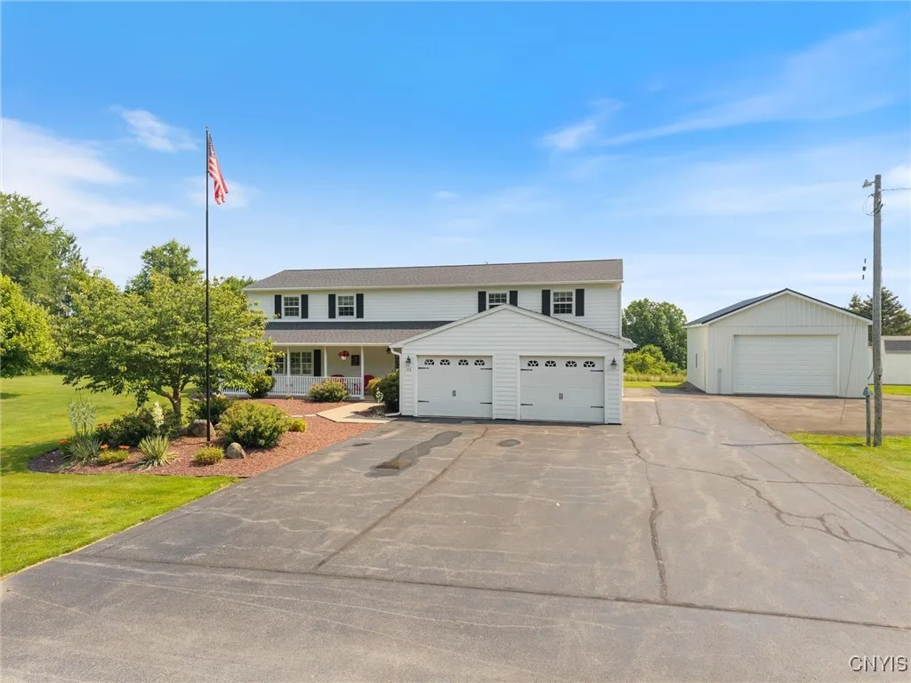 1.57 Acres - Volney