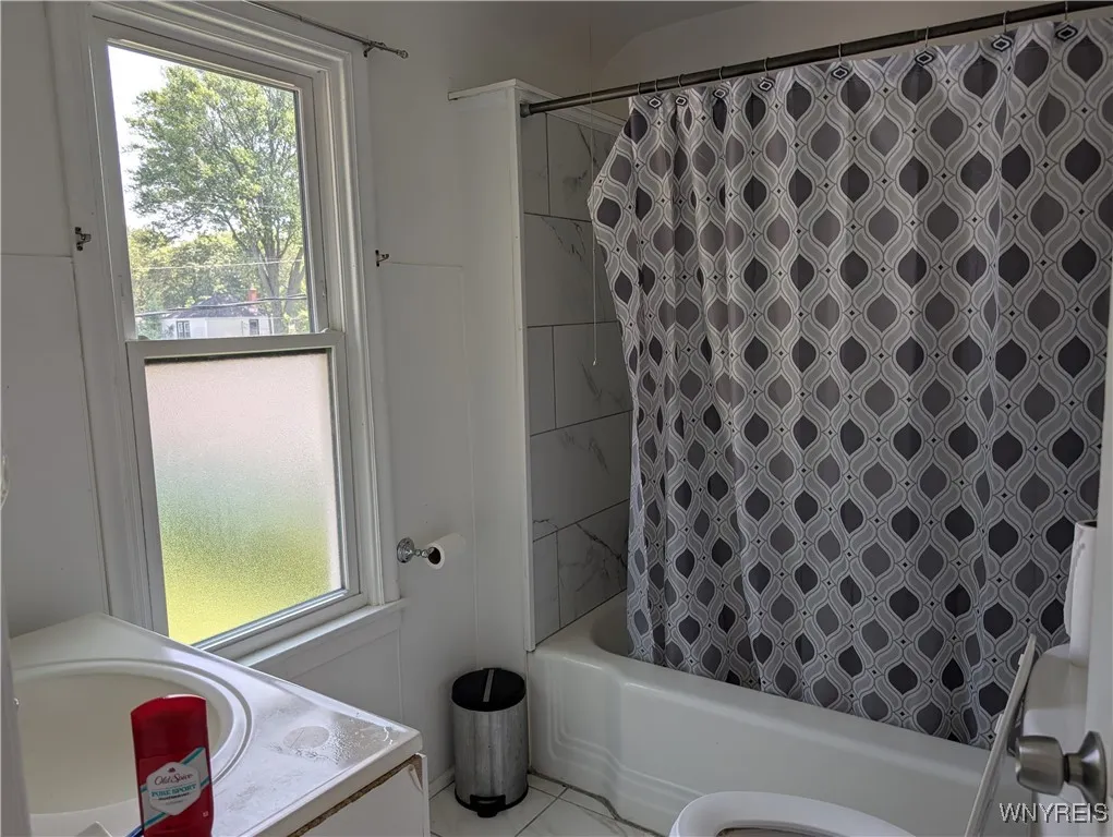 509 75th Street, Niagara Falls, New York 14304, Niagara Falls, New York 14304, 2 Bedrooms Bedrooms, 5 Rooms Rooms,1 BathroomBathrooms,Residential,For Sale,509 75th Street, Niagara Falls, New York 14304,B1623255