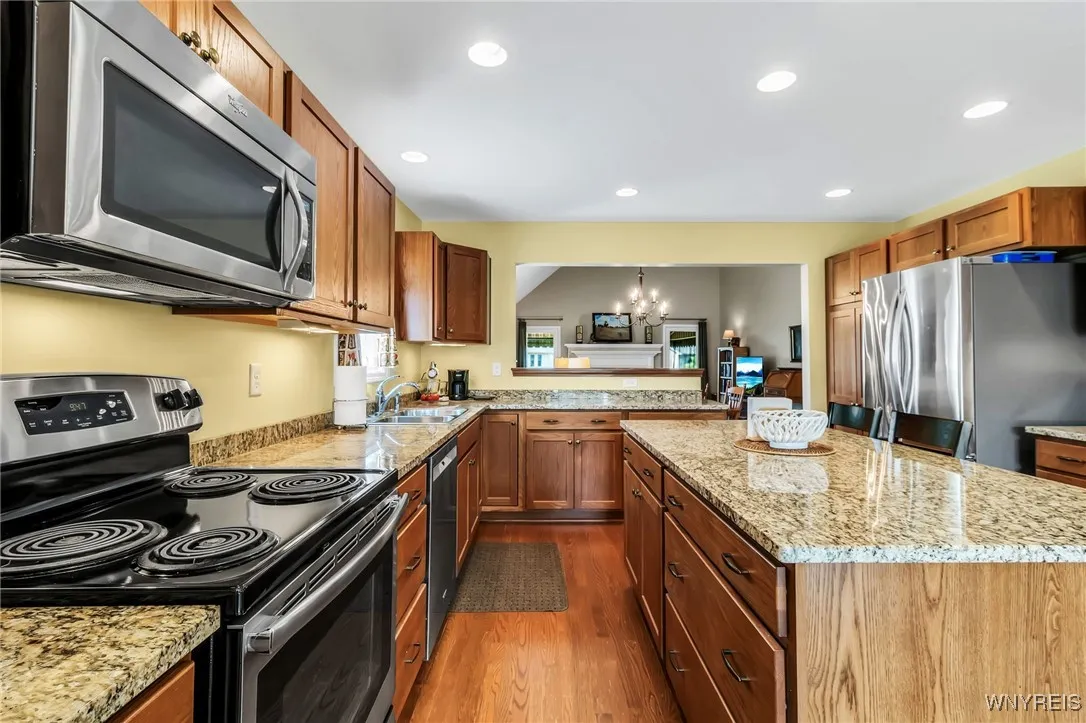 18 Lakeview Court N, Elma, New York 14059, Elma, New York 14059, 3 Bedrooms Bedrooms, 7 Rooms Rooms,2 BathroomsBathrooms,Residential,For Sale,18 Lakeview Court N, Elma, New York 14059,B1622878