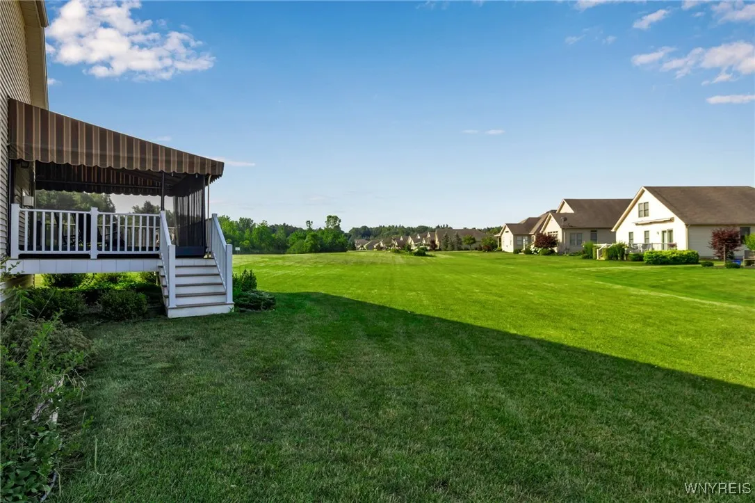 18 Lakeview Court N, Elma, New York 14059, Elma, New York 14059, 3 Bedrooms Bedrooms, 7 Rooms Rooms,2 BathroomsBathrooms,Residential,For Sale,18 Lakeview Court N, Elma, New York 14059,B1622878