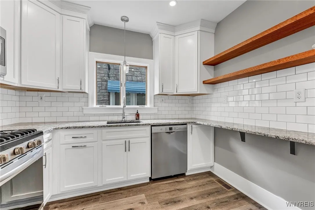 355 South Ogden Street, Buffalo, New York 14206, Buffalo, New York 14206, 3 Bedrooms Bedrooms, 9 Rooms Rooms,1 BathroomBathrooms,Residential Lease,For Rent,355 South Ogden Street, Buffalo, New York 14206,B1620989