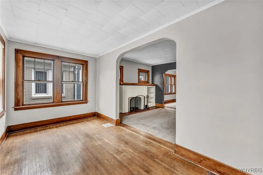 355 South Ogden Street, Buffalo, New York 14206, Buffalo, New York 14206, 3 Bedrooms Bedrooms, 9 Rooms Rooms,1 BathroomBathrooms,Residential Lease,For Rent,355 South Ogden Street, Buffalo, New York 14206,B1620989