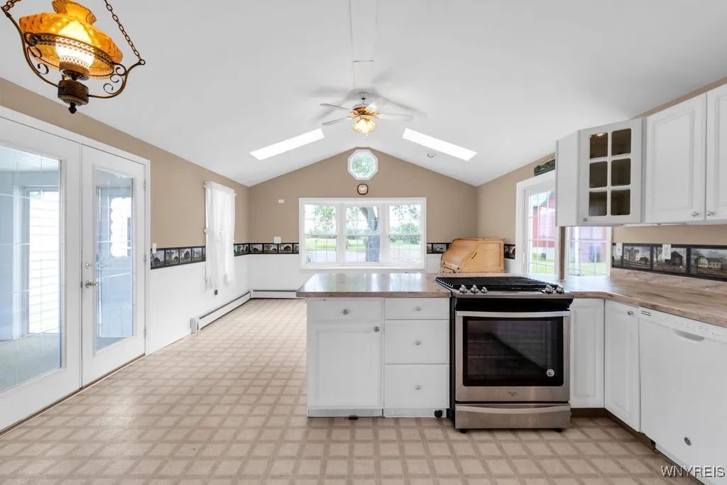 680 Centerline Road, Sheldon, New York 14145, Sheldon, New York 14145, 3 Bedrooms Bedrooms, 10 Rooms Rooms,2 BathroomsBathrooms,Residential,For Sale,680 Centerline Road, Sheldon, New York 14145,B1621006