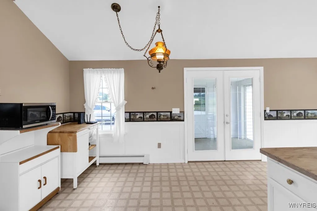 680 Centerline Road, Sheldon, New York 14145, Sheldon, New York 14145, 3 Bedrooms Bedrooms, 10 Rooms Rooms,2 BathroomsBathrooms,Residential,For Sale,680 Centerline Road, Sheldon, New York 14145,B1621006