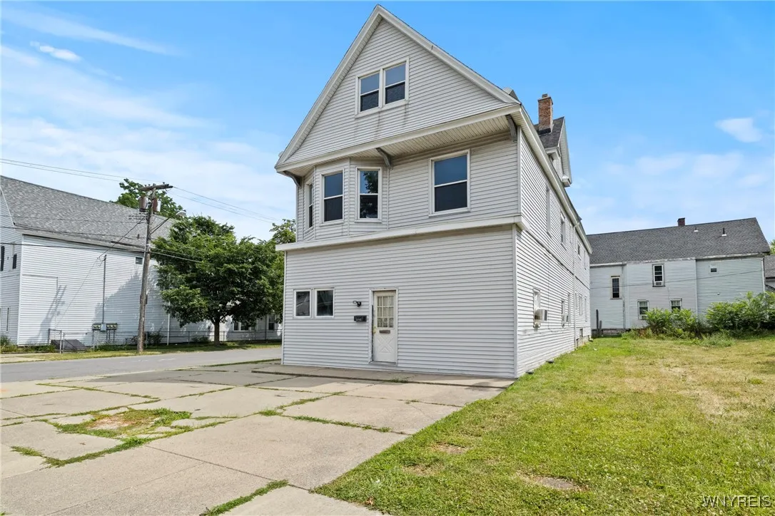 877 Prospect Avenue, Buffalo, New York 14213, Buffalo, New York 14213, 8 Bedrooms Bedrooms, ,4 BathroomsBathrooms,Residential,For Sale,877 Prospect Avenue, Buffalo, New York 14213,B1623020
