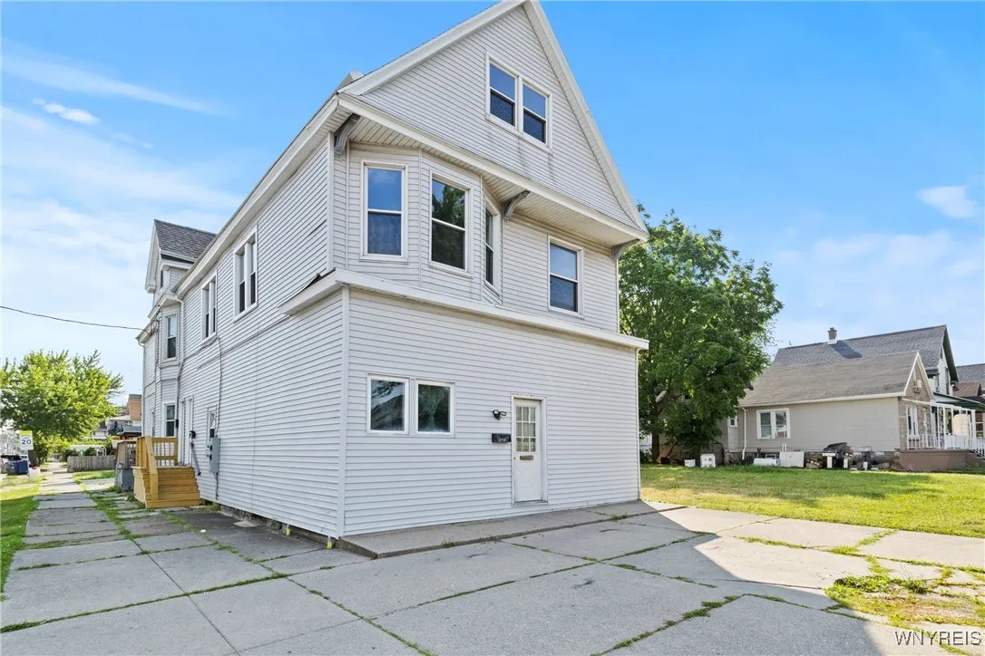 877 Prospect Avenue, Buffalo, New York 14213, Buffalo, New York 14213, 8 Bedrooms Bedrooms, ,4 BathroomsBathrooms,Residential,For Sale,877 Prospect Avenue, Buffalo, New York 14213,B1623020
