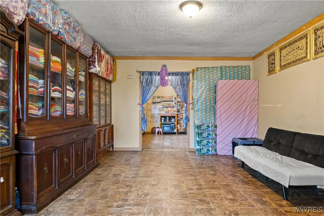 877 Prospect Avenue, Buffalo, New York 14213, Buffalo, New York 14213, 8 Bedrooms Bedrooms, ,4 BathroomsBathrooms,Residential,For Sale,877 Prospect Avenue, Buffalo, New York 14213,B1623020