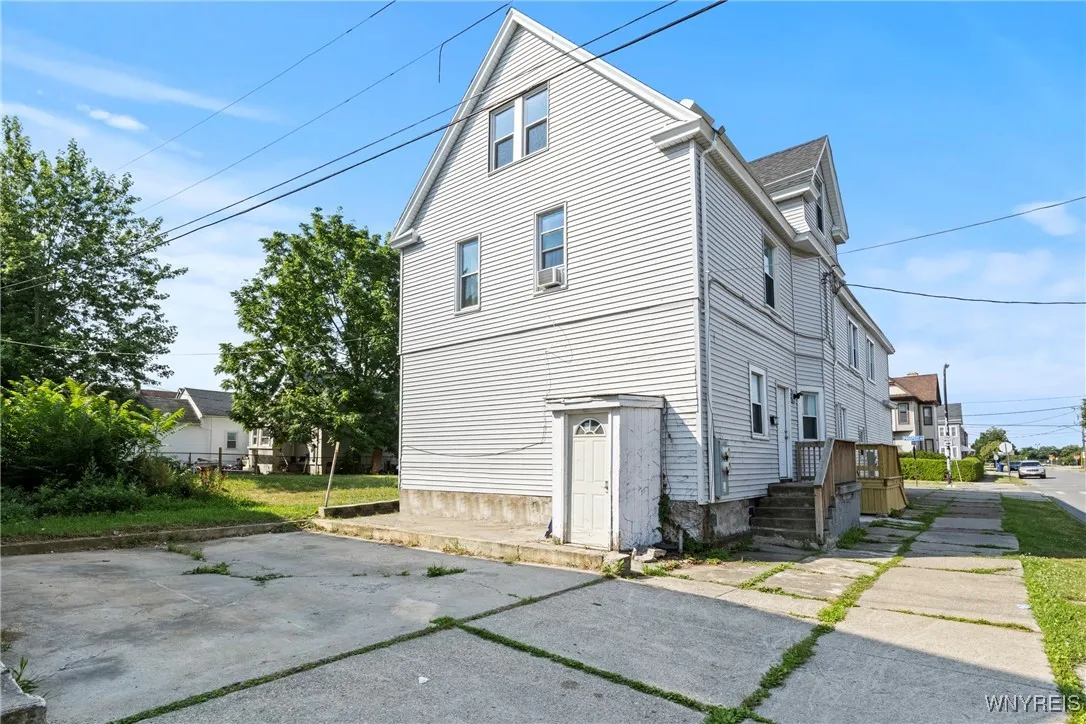 877 Prospect Avenue, Buffalo, New York 14213, Buffalo, New York 14213, 8 Bedrooms Bedrooms, ,4 BathroomsBathrooms,Residential,For Sale,877 Prospect Avenue, Buffalo, New York 14213,B1623020