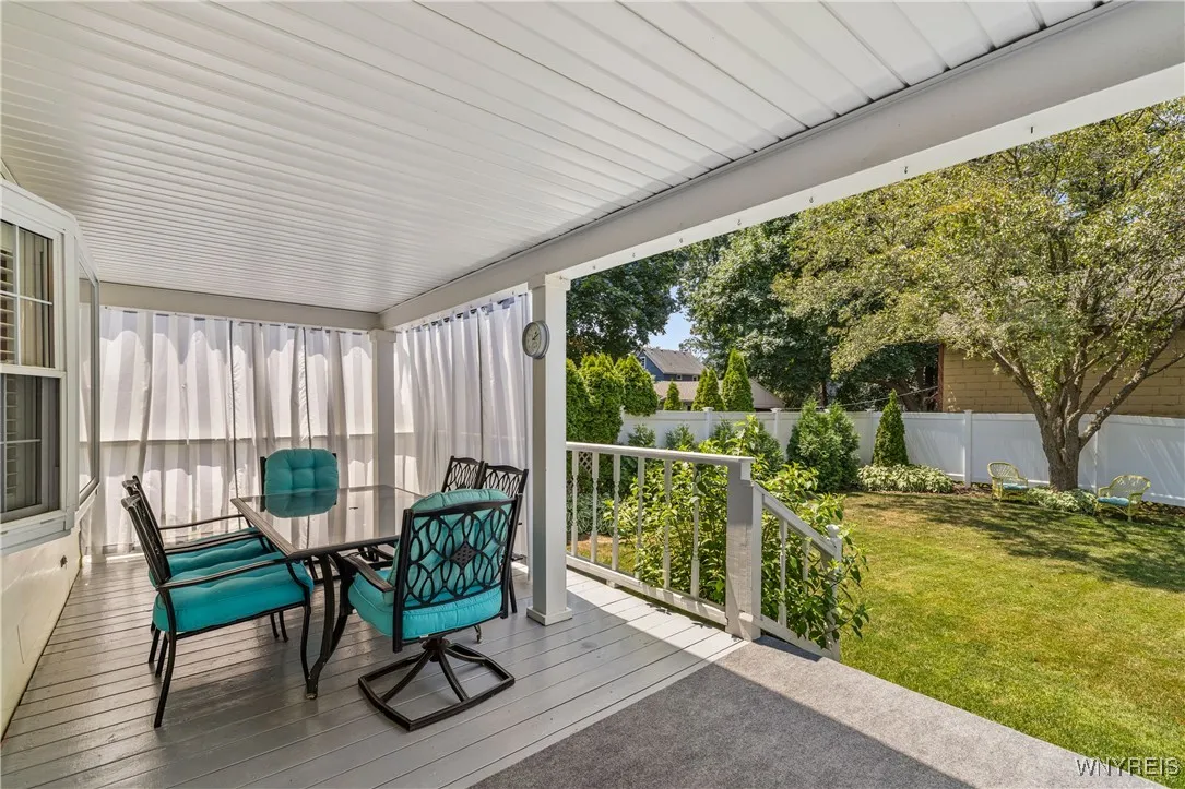 125 Hyde Park, Lockport City, New York 14094, Lockport City, New York 14094, 3 Bedrooms Bedrooms, 7 Rooms Rooms,1 BathroomBathrooms,Residential,For Sale,125 Hyde Park, Lockport City, New York 14094,B1623392